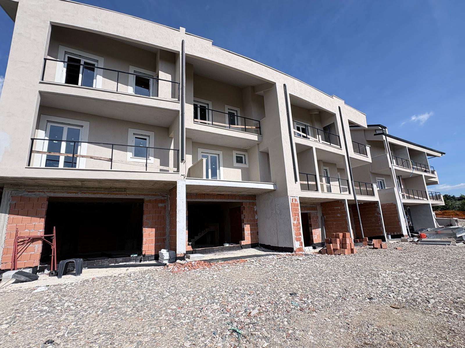 LEAGAVI-1-Exclusive Apartments-QUADRILOCALE nuova costruzione Cappuccini–Indipendente