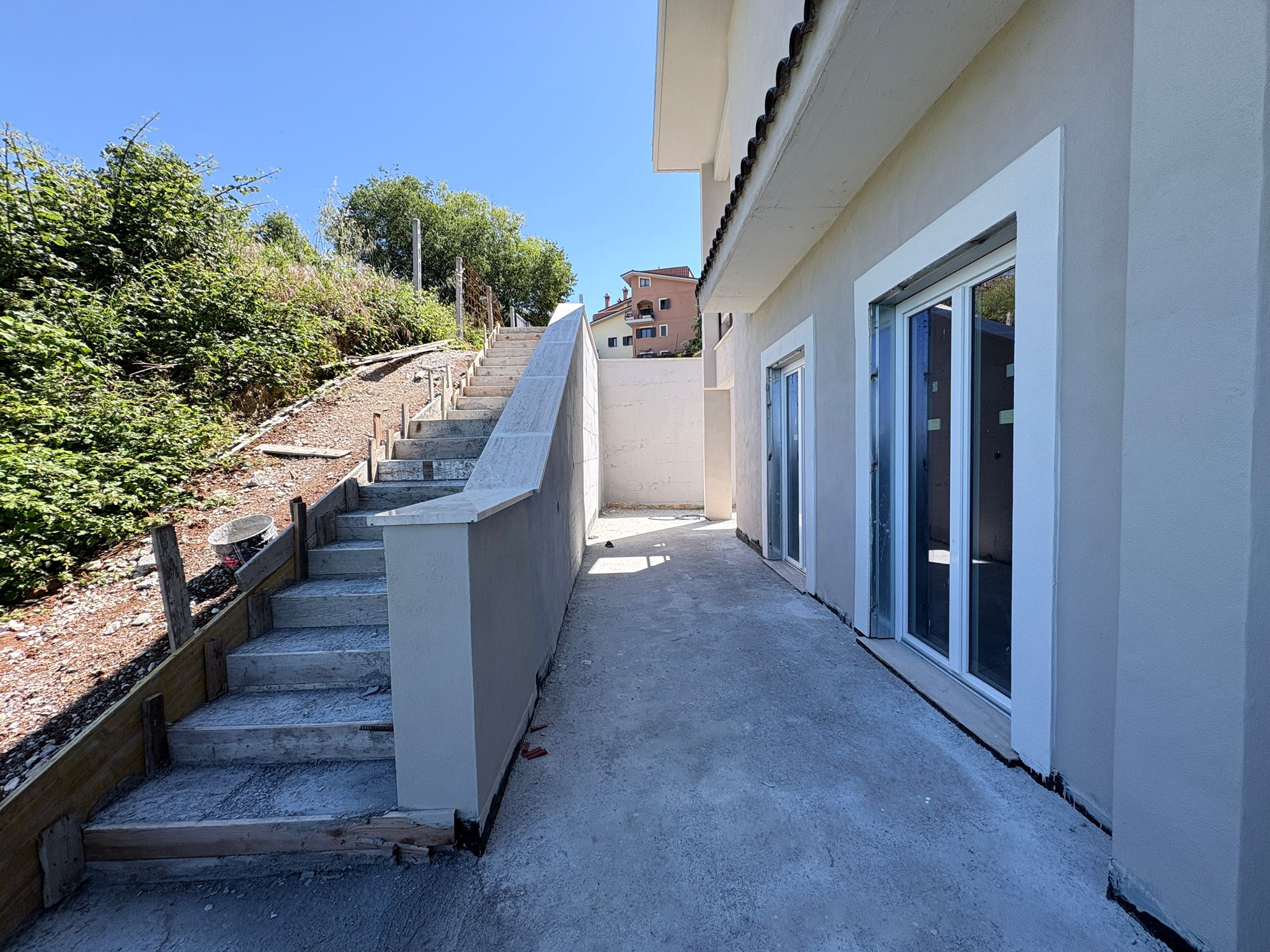 LEAGAVI-1-Exclusive Apartments-QUADRILOCALE nuova costruzione Cappuccini–Indipendente