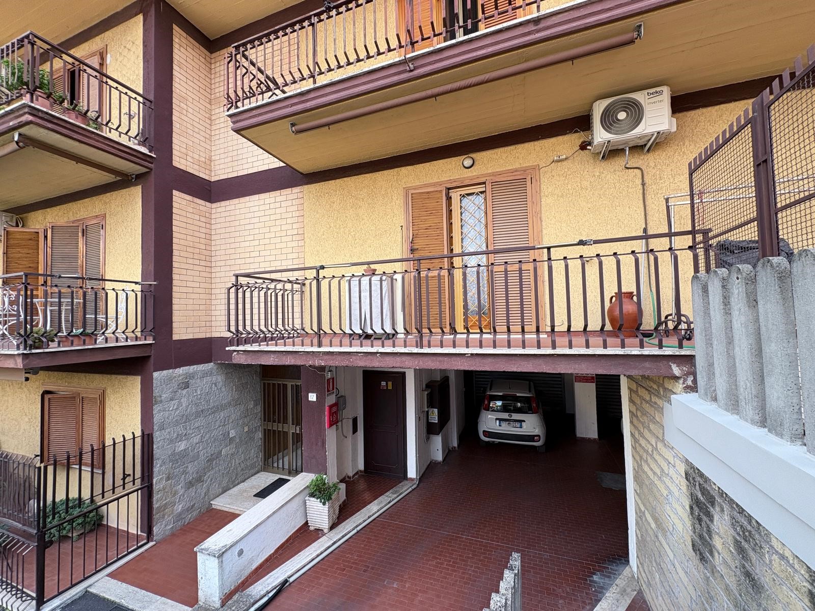 014b3640-e0de-4f2d-b393-ef9ad8a36402 PALMIOLI 268- Ampio trilocale-terrazzo 200 mq-zona Santa Maria