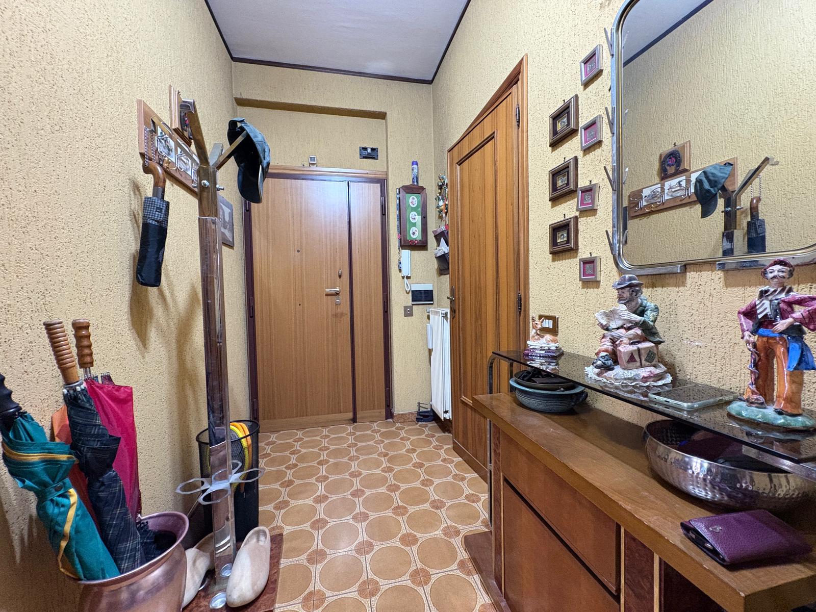 491d5e95-6f1c-47b5-ba64-7060d5a8a8d1 PALMIOLI 268- Ampio trilocale-terrazzo 200 mq-zona Santa Maria
