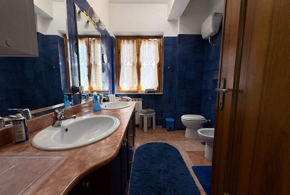 PALMIOLI 268- Ampio trilocale-terrazzo 200 mq-zona Santa Maria