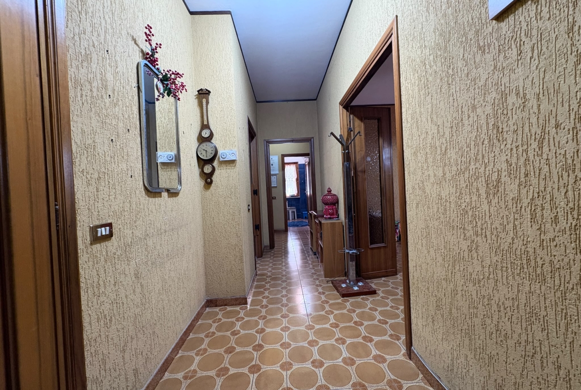 PALMIOLI 268- Ampio trilocale-terrazzo 200 mq-zona Santa Maria