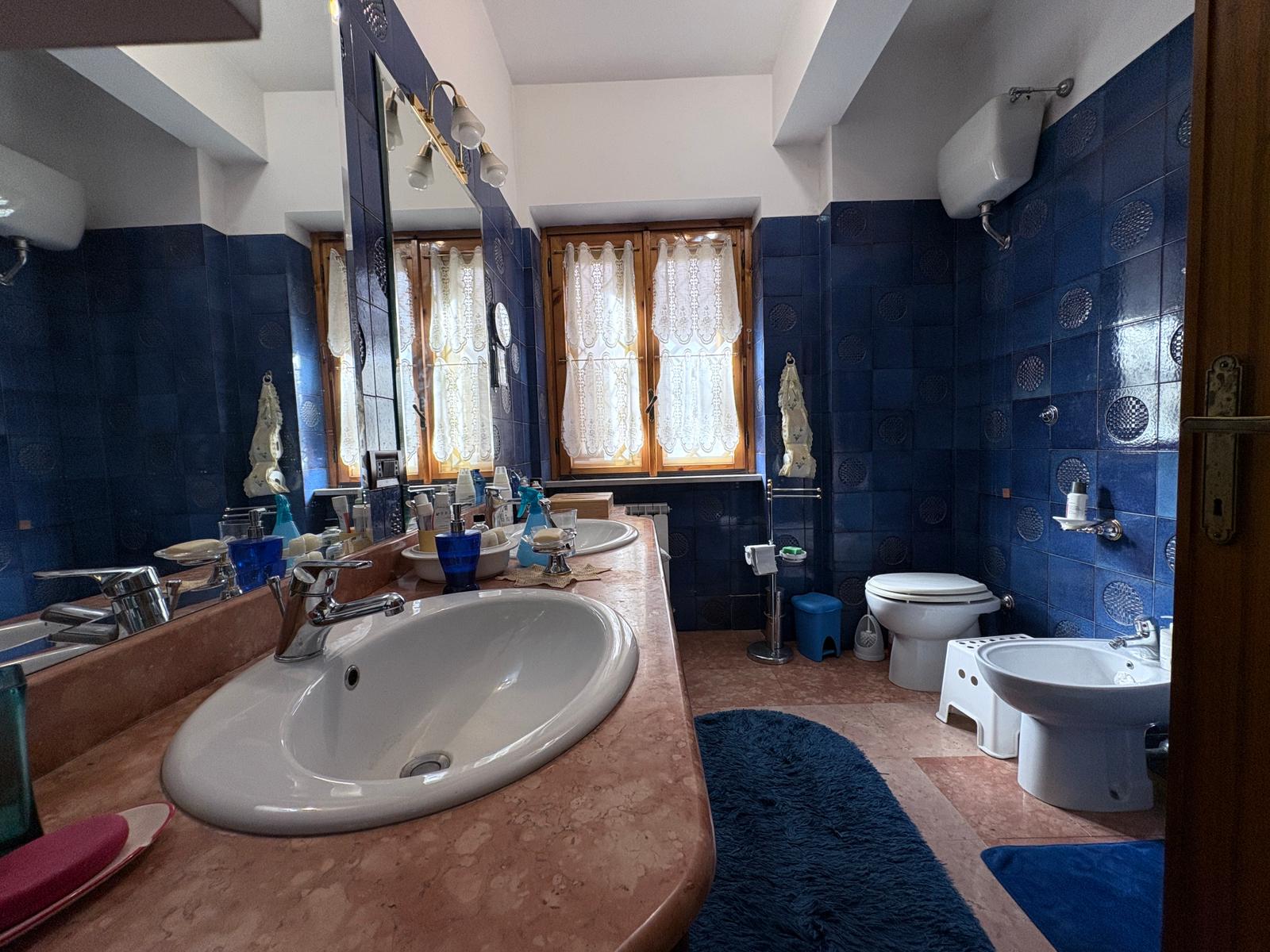 98176479-4ee0-4539-aff6-901e9d92d325 PALMIOLI 268- Ampio trilocale-terrazzo 200 mq-zona Santa Maria