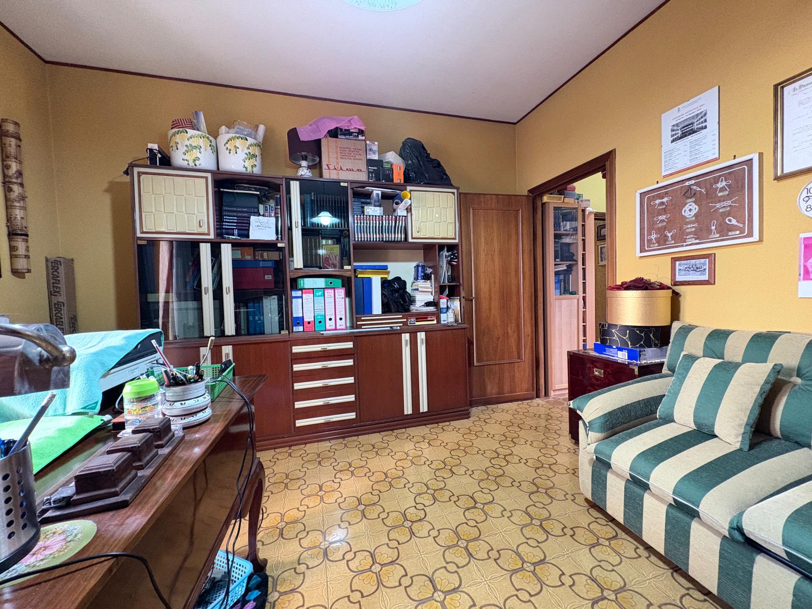 b57240e9-8303-423a-87b3-931f69b69cce PALMIOLI 268- Ampio trilocale-terrazzo 200 mq-zona Santa Maria
