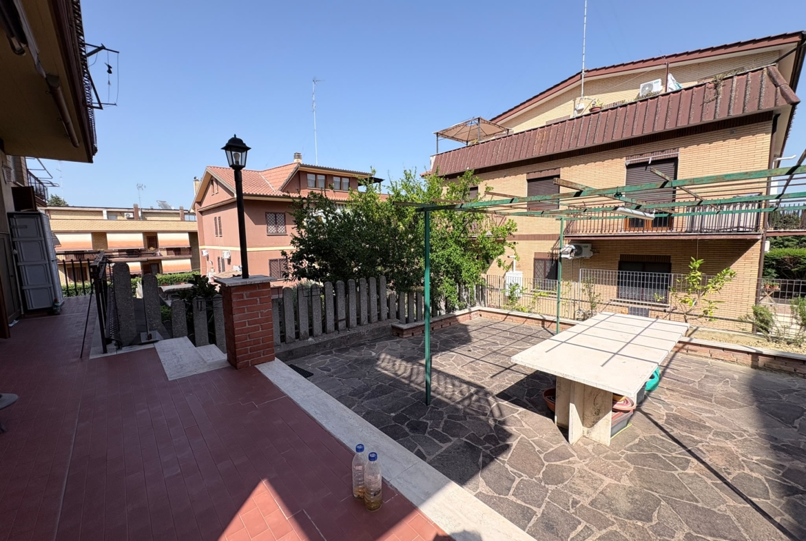 PALMIOLI 268- Ampio trilocale-terrazzo 200 mq-zona Santa Maria