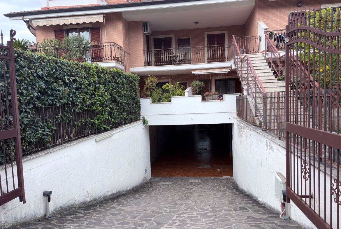 PIAVE 339 – Ampio Pentalocale Indipendente Bilivello-Giardino-Terrazzi