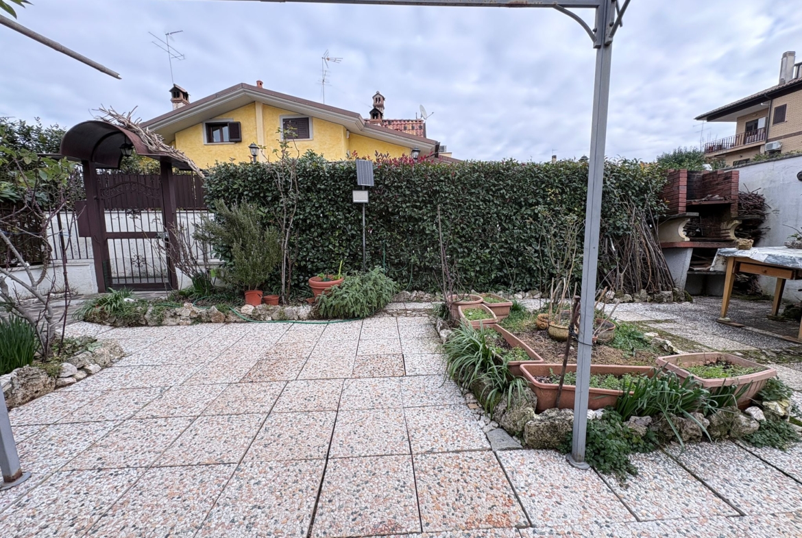 PIAVE 339 – Ampio Pentalocale Indipendente Bilivello-Giardino-Terrazzi