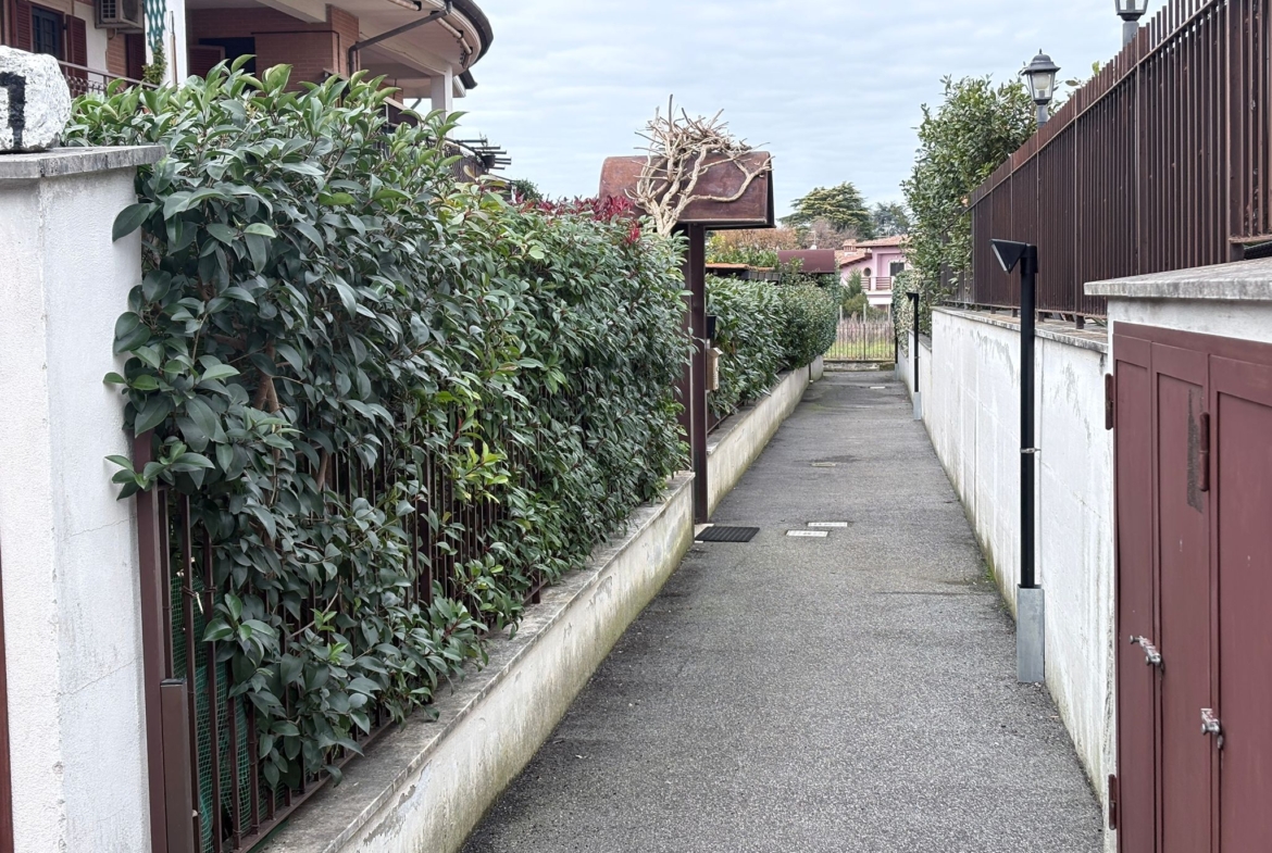 PIAVE 339 – Ampio Pentalocale Indipendente Bilivello-Giardino-Terrazzi
