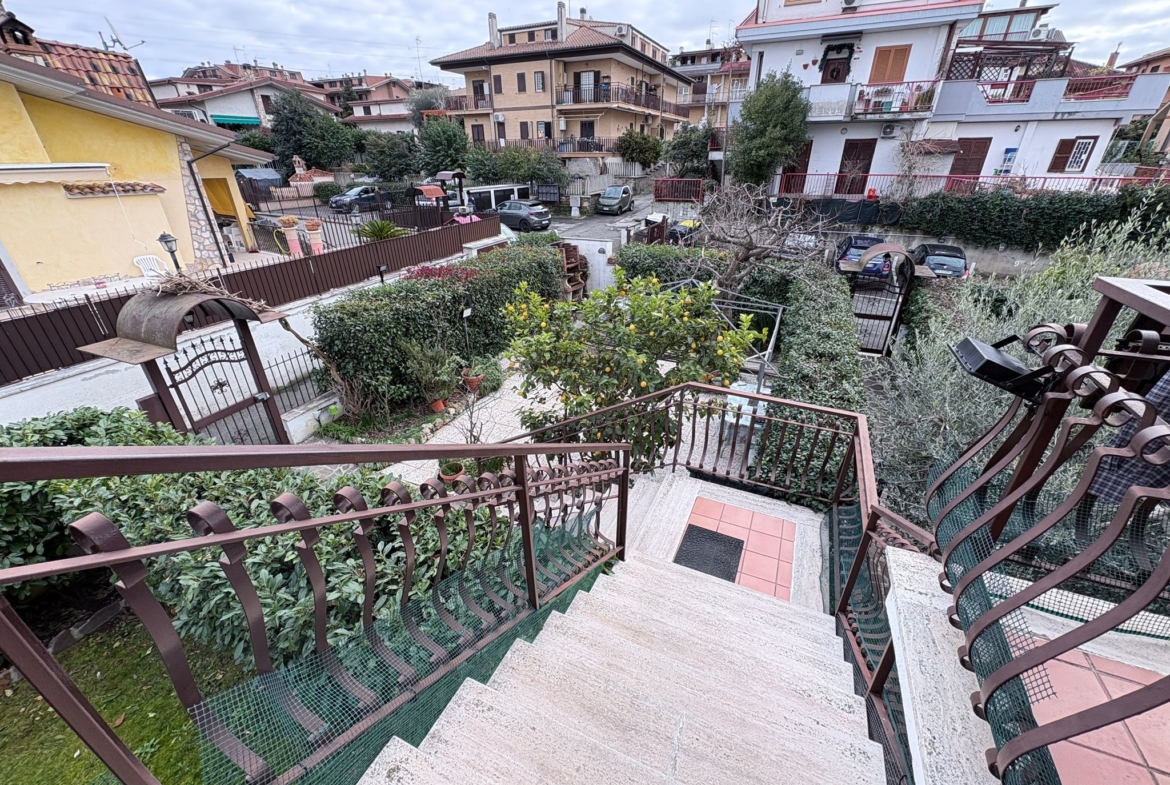 PIAVE 339 – Ampio Pentalocale Indipendente Bilivello-Giardino-Terrazzi