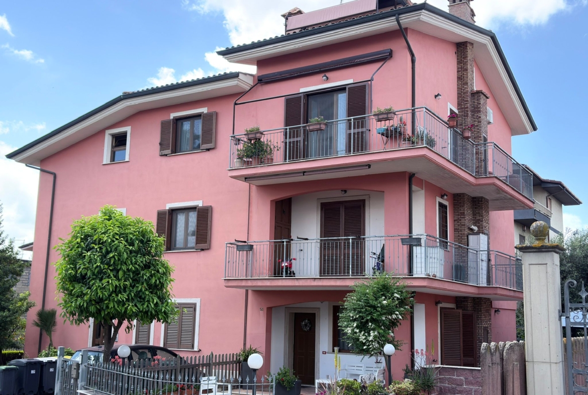 ISONZO257-Bilivello completamente ristrutturato con balcone, terrazzi e box