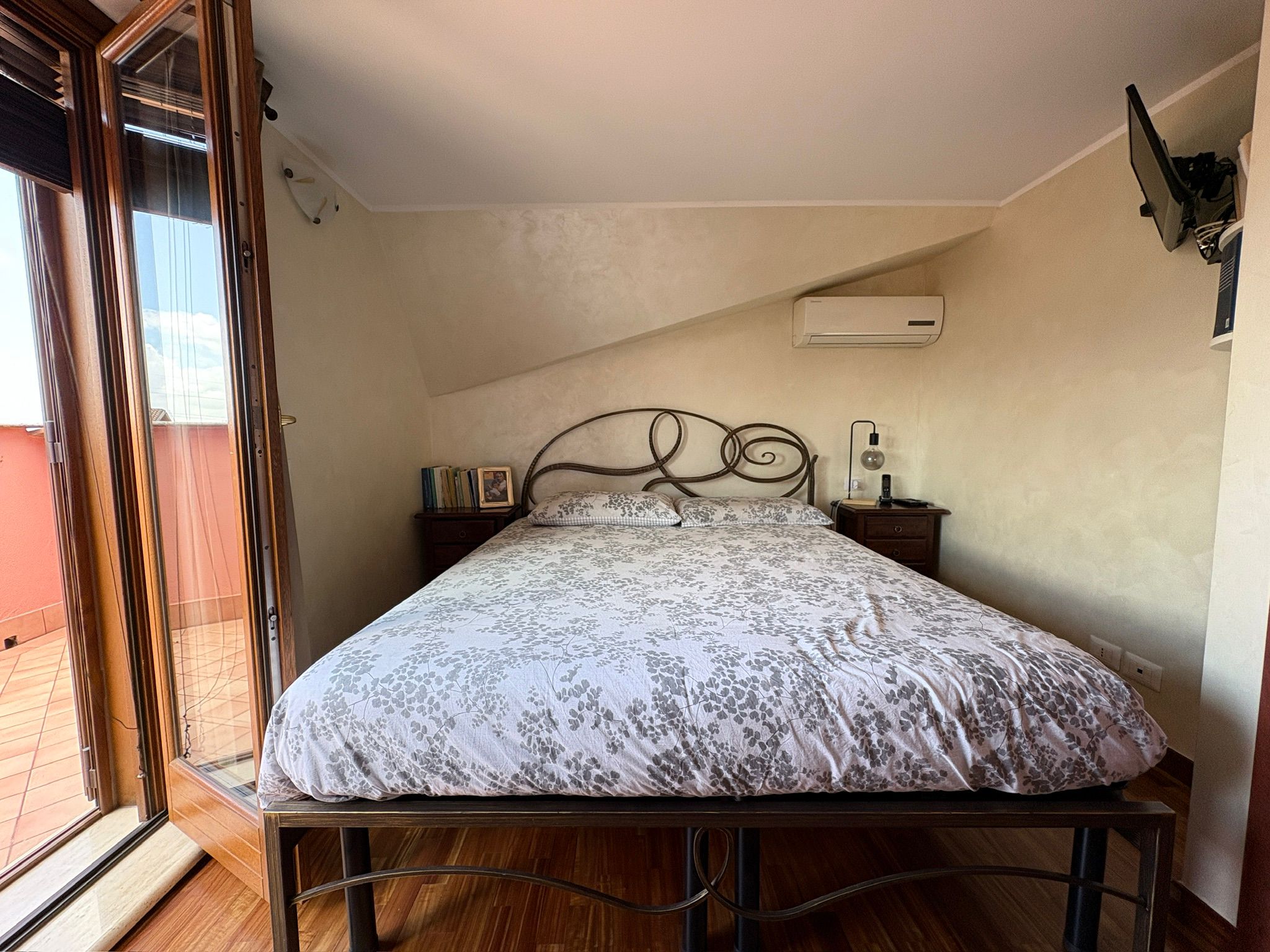 ISONZO257-Bilivello completamente ristrutturato con balcone, terrazzi e box