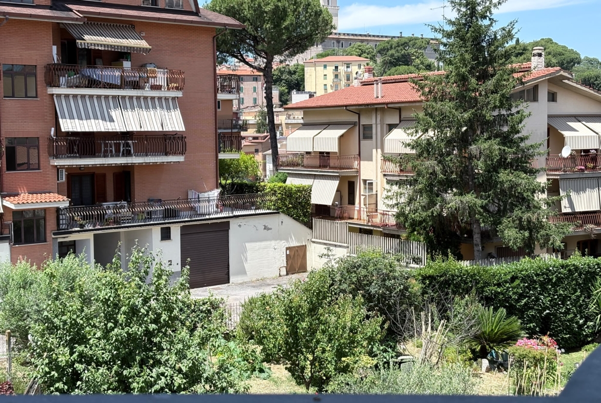 SANMATTEO165-Grazioso Bilocale-balcone perimetrale-posto auto-cantina