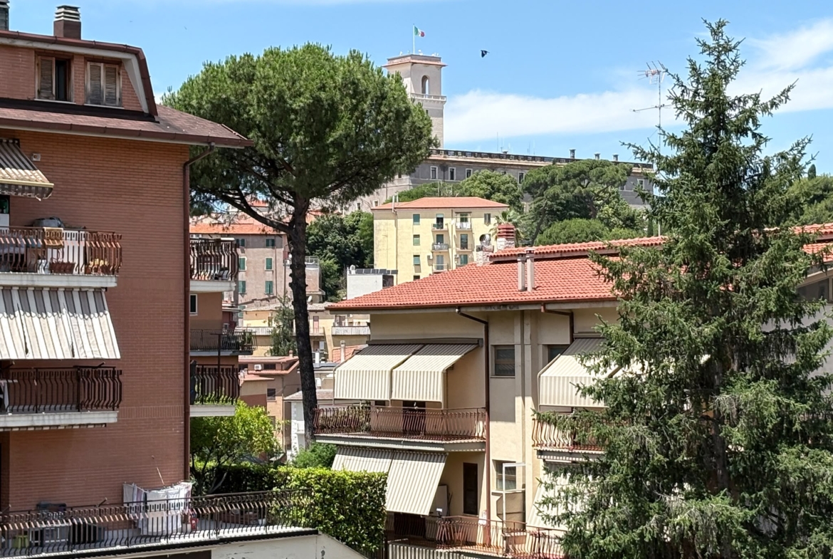 SANMATTEO165-Grazioso Bilocale-balcone perimetrale-posto auto-cantina