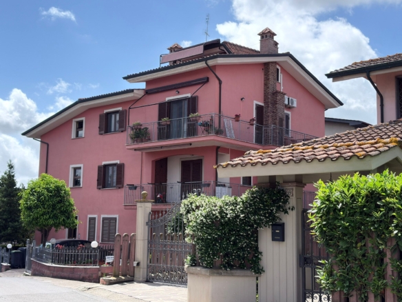 ISONZO257-Bilivello completamente ristrutturato con balcone, terrazzi e box