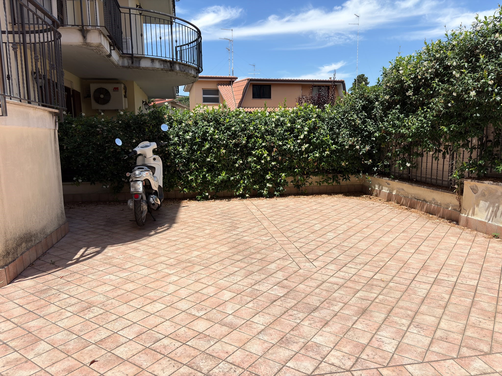 SANMATTEO165-Grazioso Bilocale-balcone perimetrale-posto auto-cantina