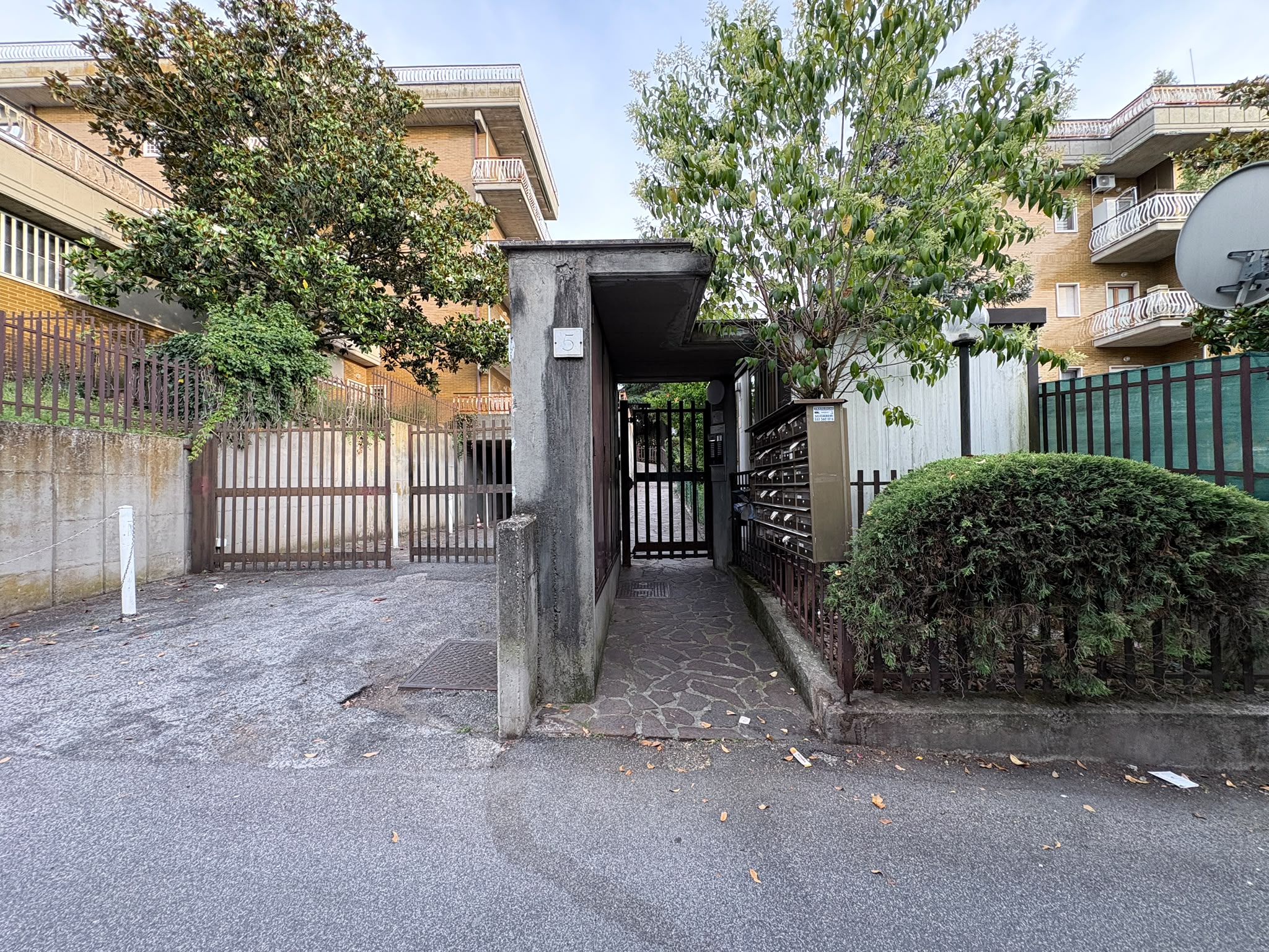 POGGIOCAIANO237- Settebagni-appartamento-box auto-terrazza esclusiva