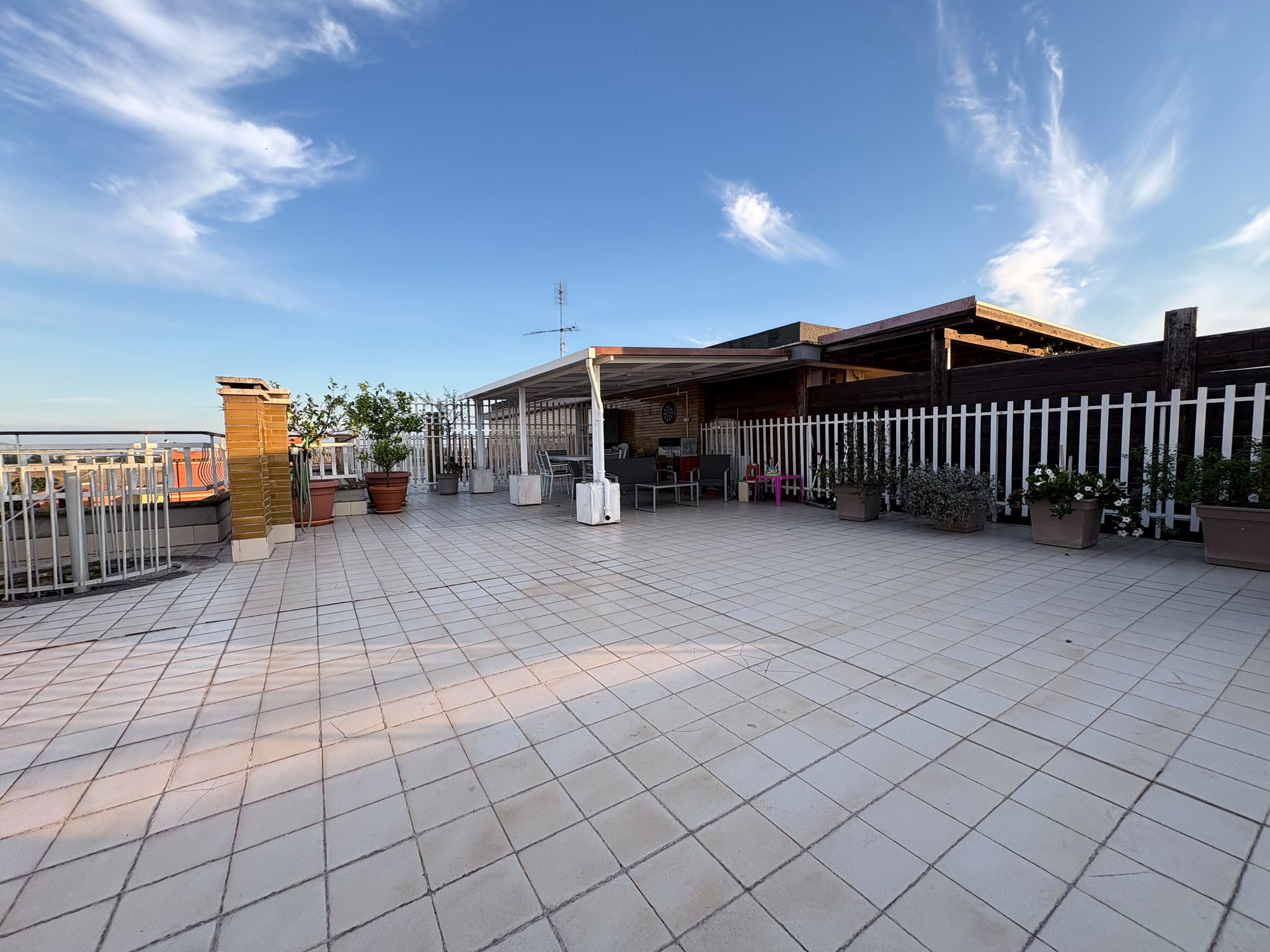 POGGIOCAIANO237- Settebagni-appartamento-box auto-terrazza esclusiva