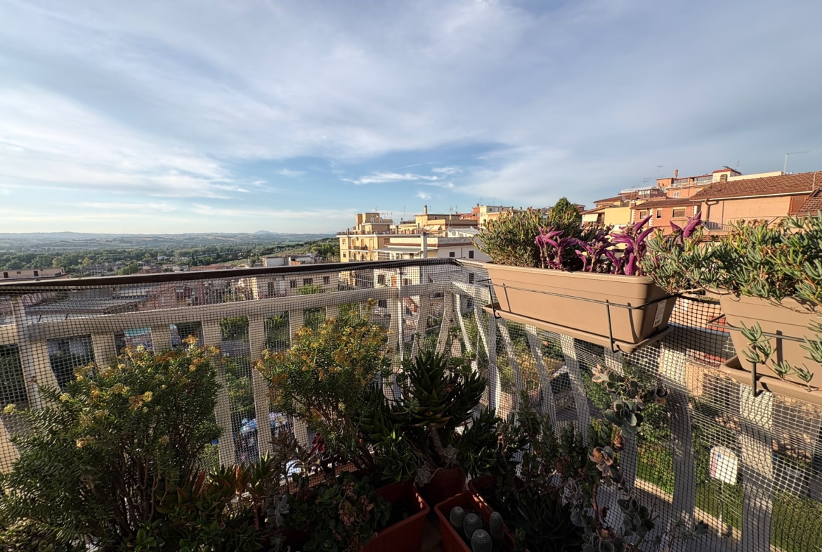 POGGIOCAIANO237- Settebagni-appartamento-box auto-terrazza esclusiva