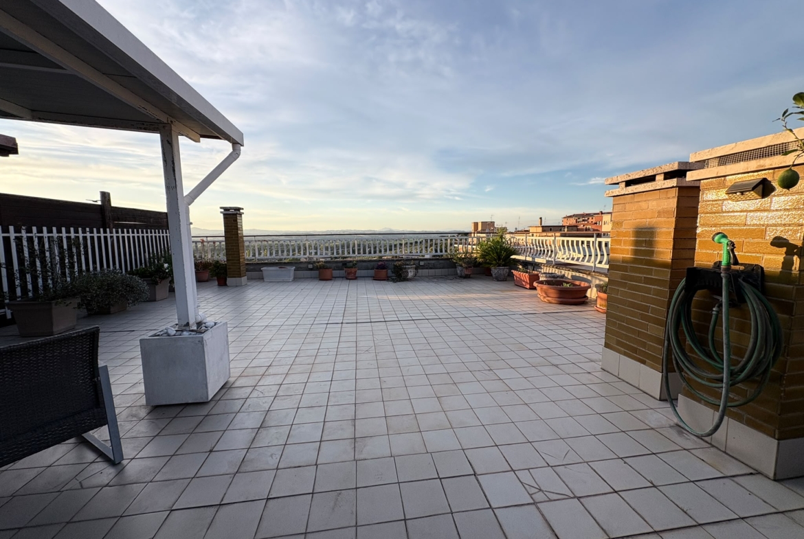 POGGIOCAIANO237- Settebagni-appartamento-box auto-terrazza esclusiva