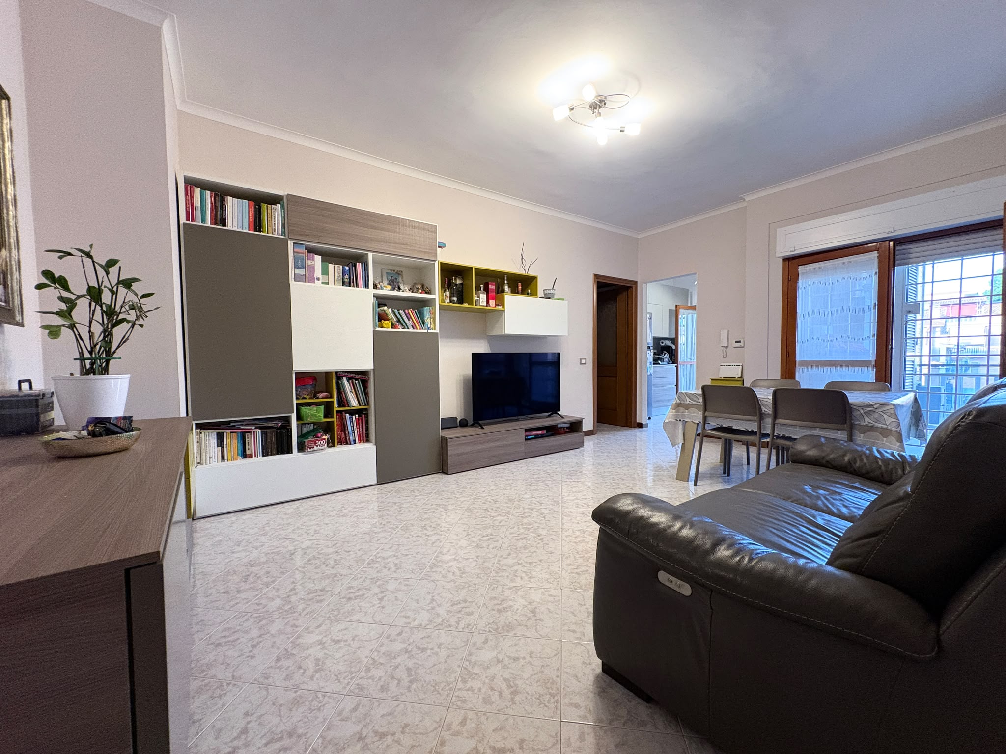 POGGIOCAIANO237- Settebagni-appartamento-box auto-terrazza esclusiva