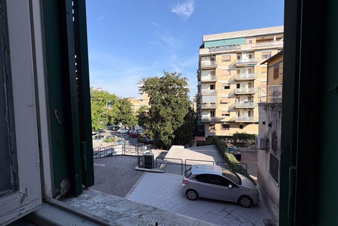 MATTEOTTI179-Centralissimo e Ampio quadrilocale luminoso e caratteristico