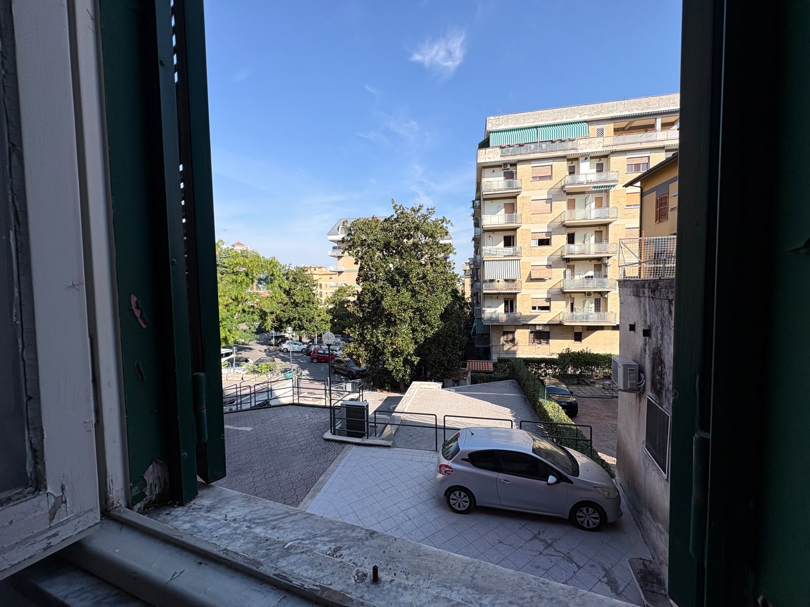 MATTEOTTI179-Centralissimo e Ampio quadrilocale luminoso e caratteristico