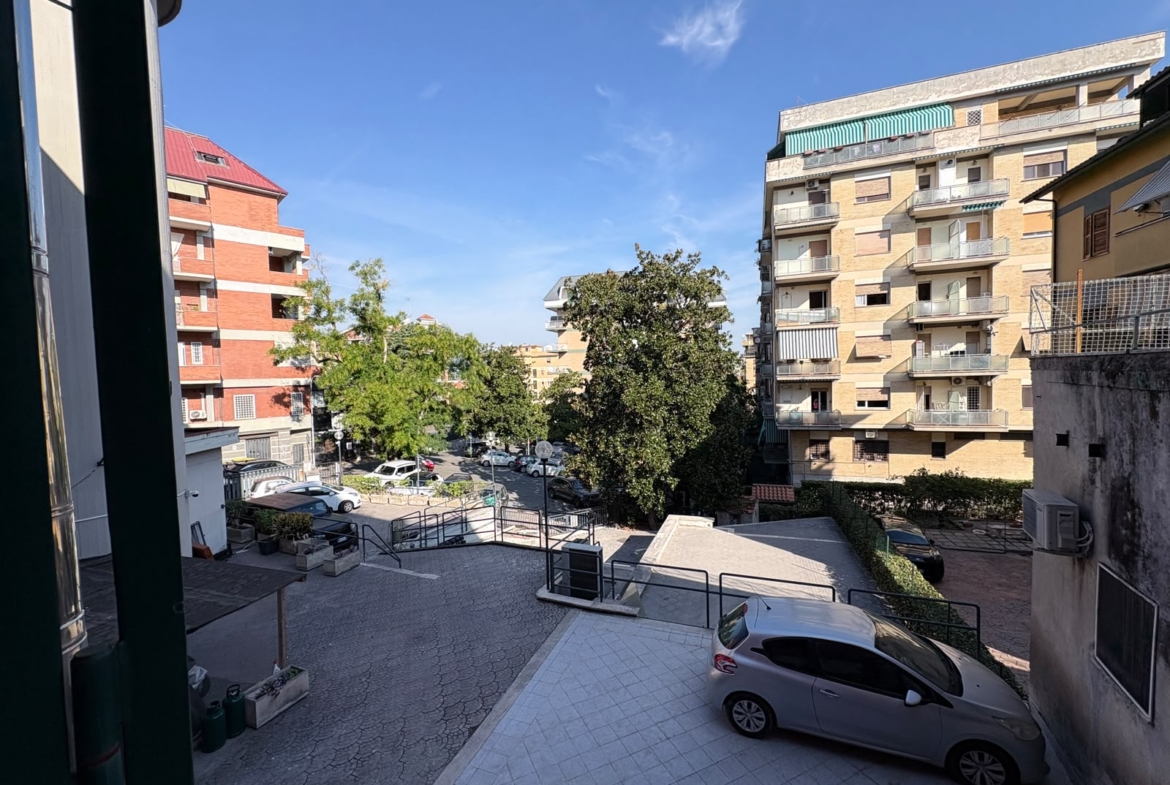 MATTEOTTI179-Centralissimo e Ampio quadrilocale luminoso e caratteristico