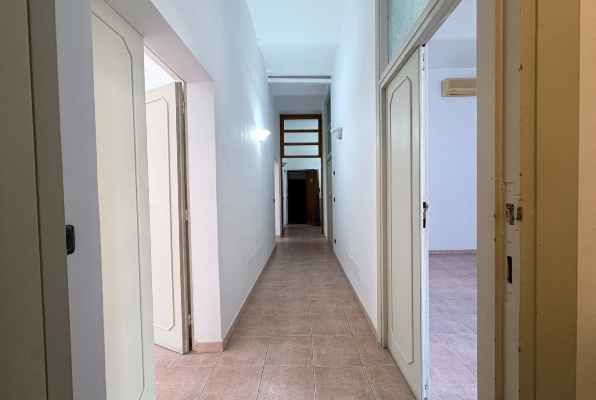 MATTEOTTI179-Centralissimo e Ampio quadrilocale luminoso e caratteristico