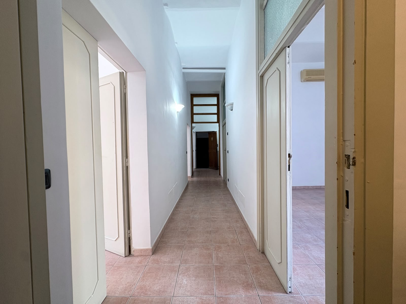 MATTEOTTI179-Centralissimo e Ampio quadrilocale luminoso e caratteristico