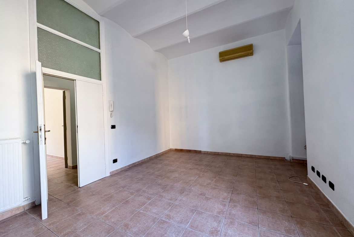 MATTEOTTI179-Centralissimo e Ampio quadrilocale luminoso e caratteristico