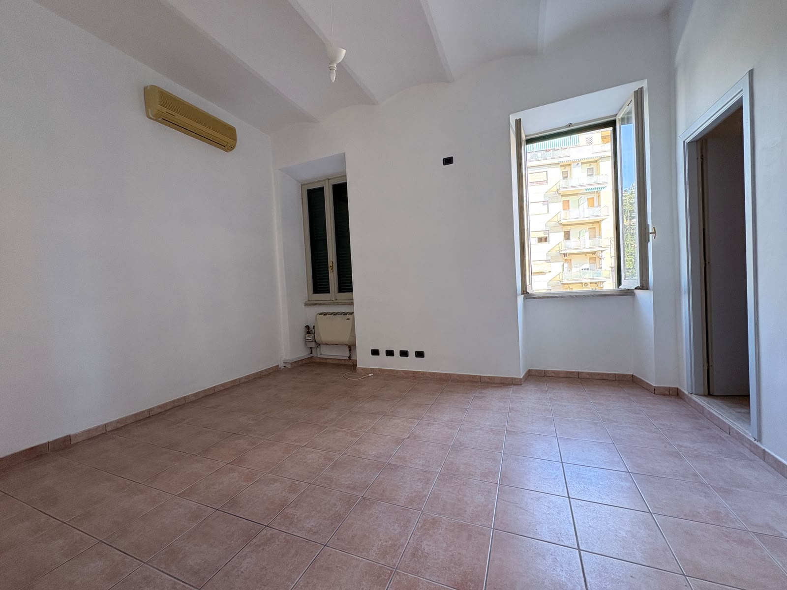 MATTEOTTI179-Centralissimo e Ampio quadrilocale luminoso e caratteristico