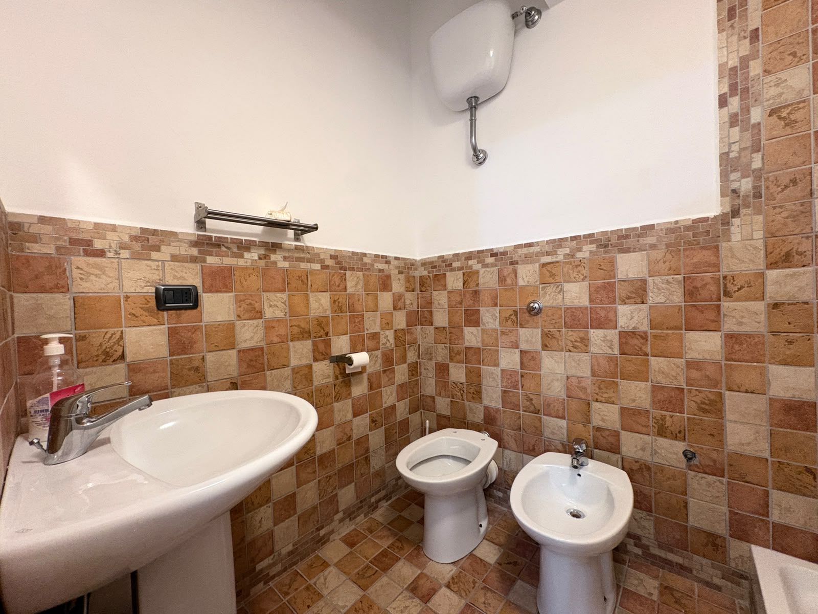 MATTEOTTI179-Centralissimo e Ampio quadrilocale luminoso e caratteristico