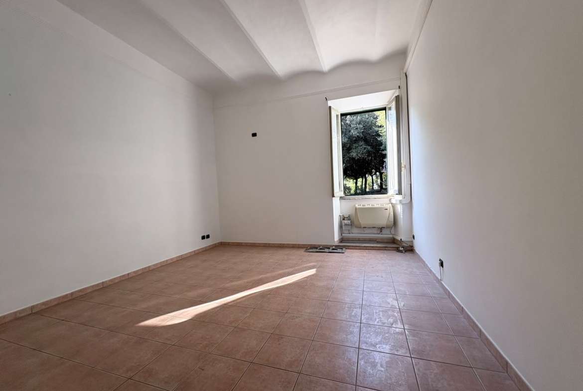 MATTEOTTI179-Centralissimo e Ampio quadrilocale luminoso e caratteristico