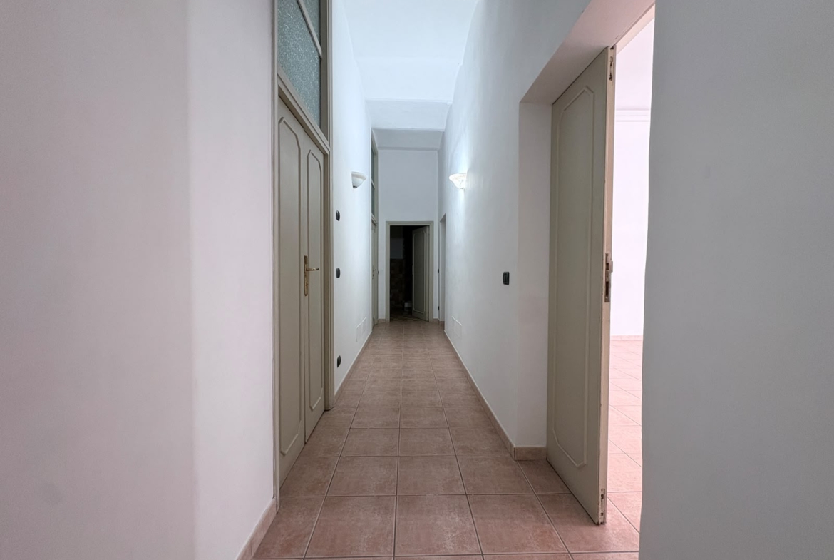MATTEOTTI179-Centralissimo e Ampio quadrilocale luminoso e caratteristico