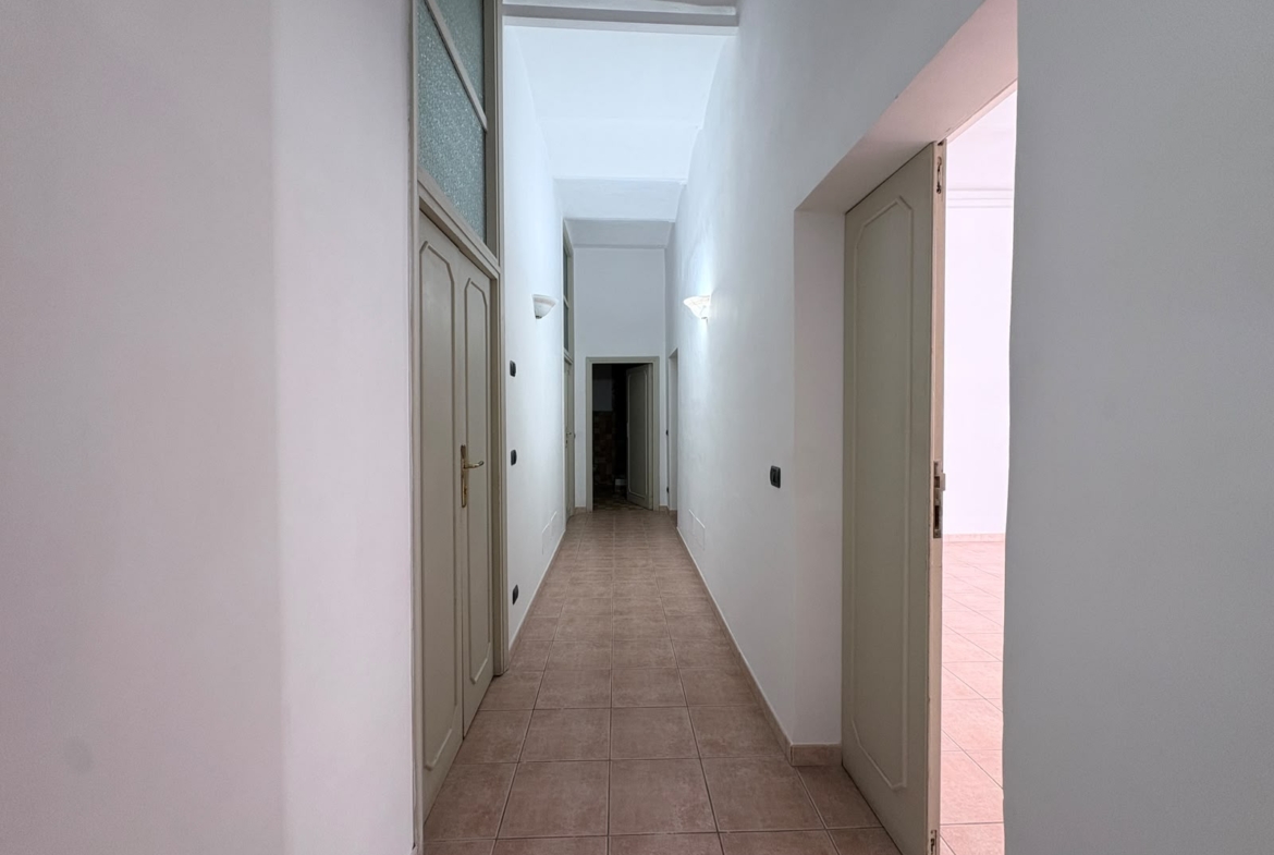 MATTEOTTI179-Centralissimo e Ampio quadrilocale luminoso e caratteristico