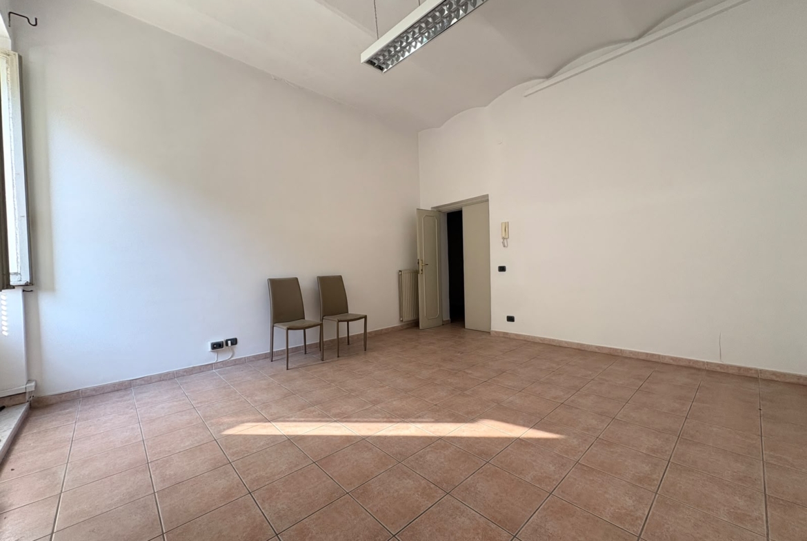 MATTEOTTI179-Centralissimo e Ampio quadrilocale luminoso e caratteristico