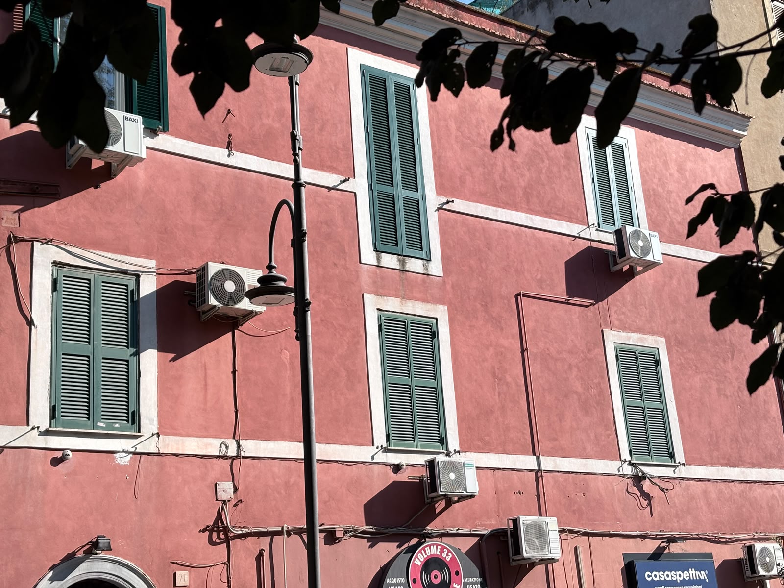 MATTEOTTI179-Centralissimo e Ampio quadrilocale luminoso e caratteristico