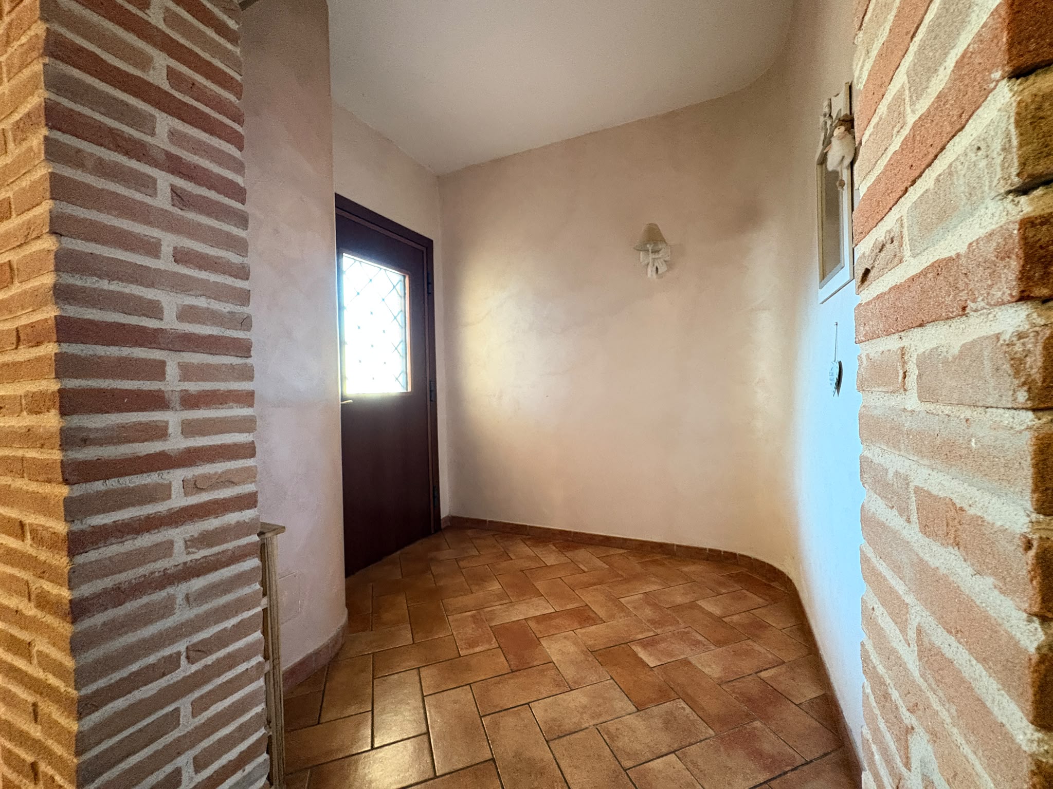 BORMIDA529-Elegante Villa unifamiliare-indipendente-signorile-3 livelli-giardino-portici