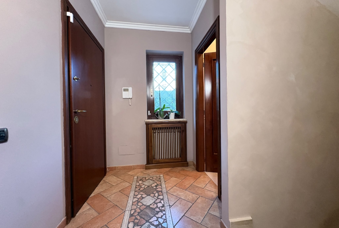 BORMIDA529-Elegante Villa unifamiliare-indipendente-signorile-3 livelli-giardino-portici