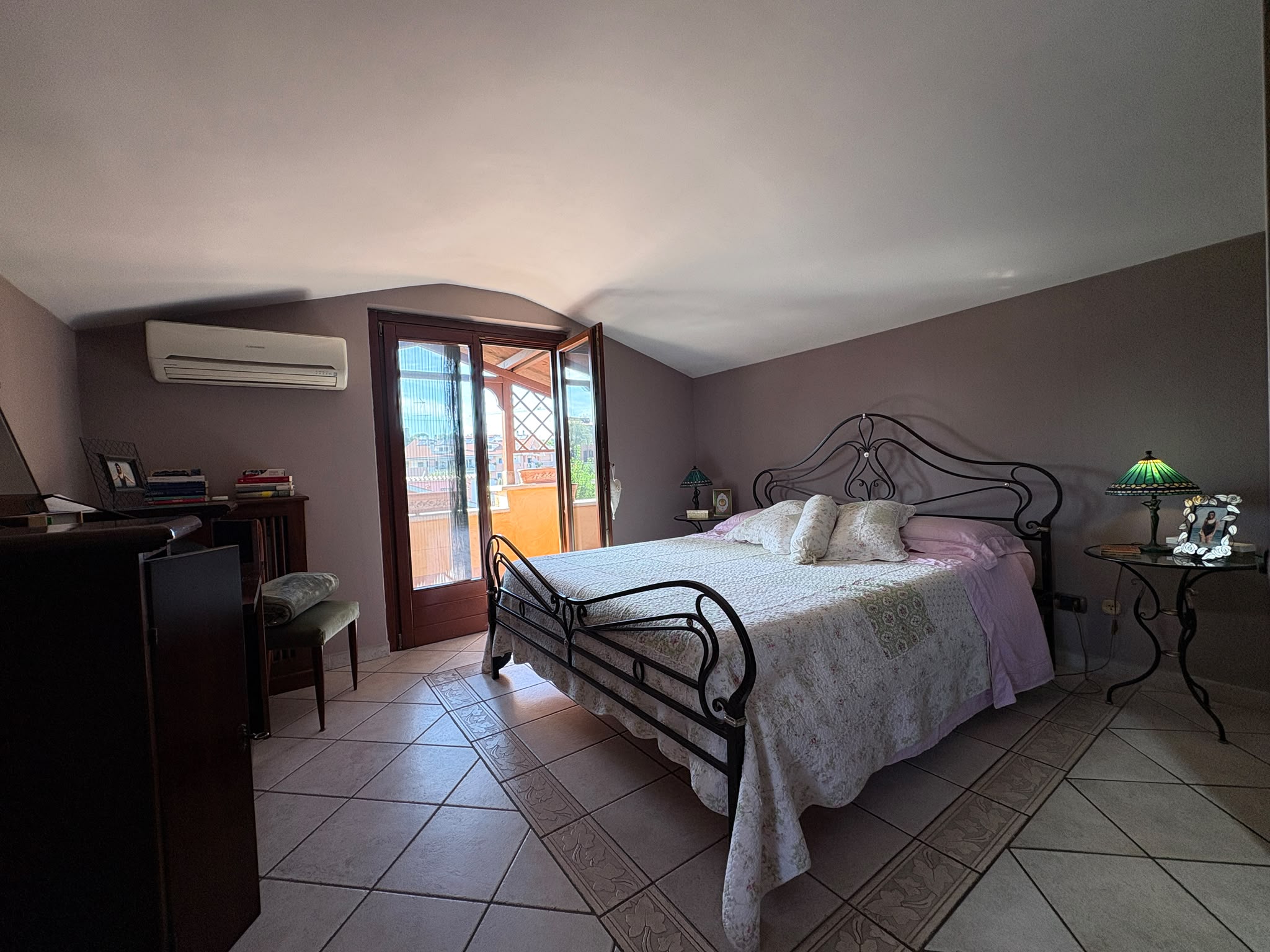 BORMIDA529-Elegante Villa unifamiliare-indipendente-signorile-3 livelli-giardino-portici
