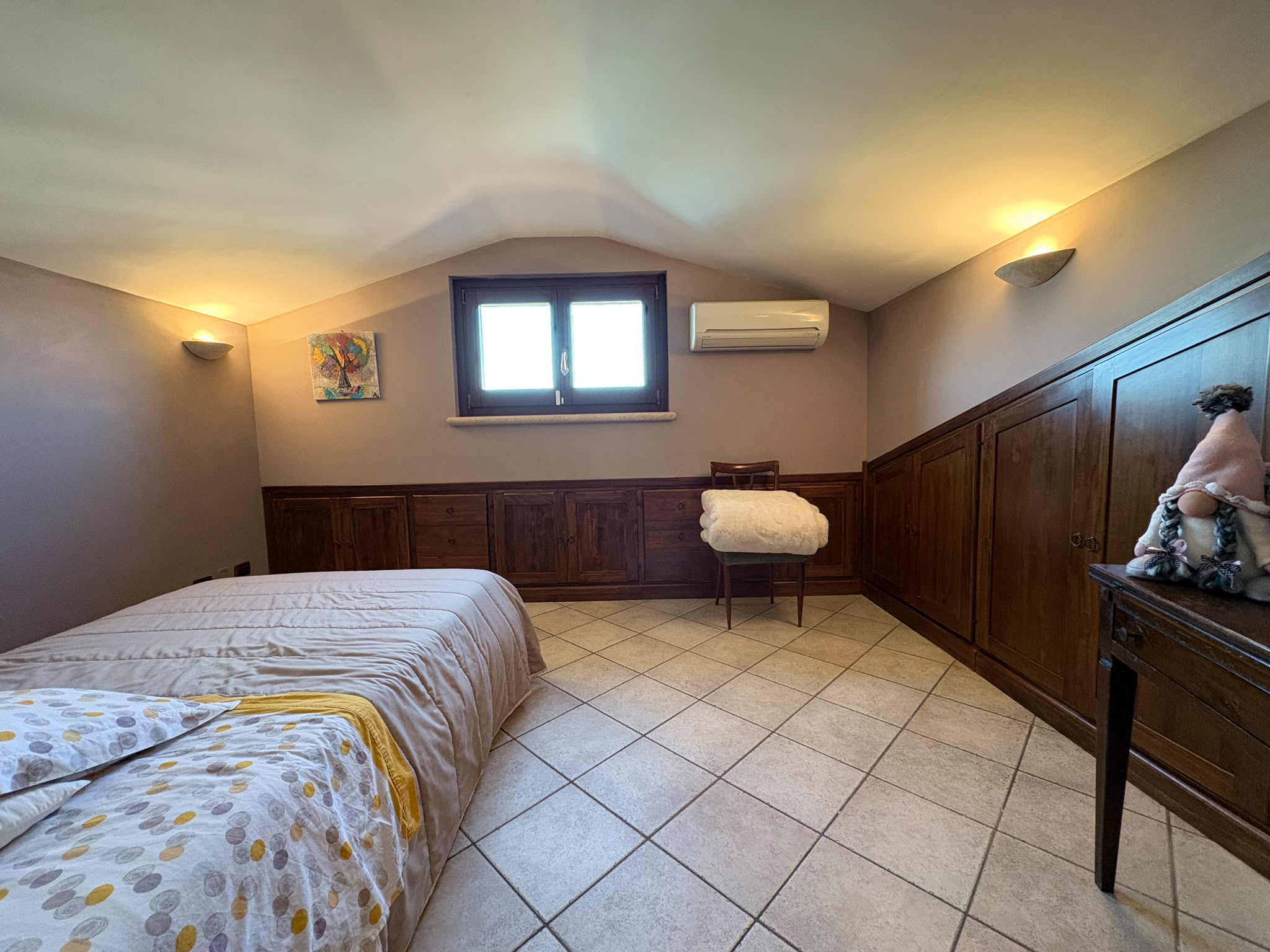 BORMIDA529-Elegante Villa unifamiliare-indipendente-signorile-3 livelli-giardino-portici