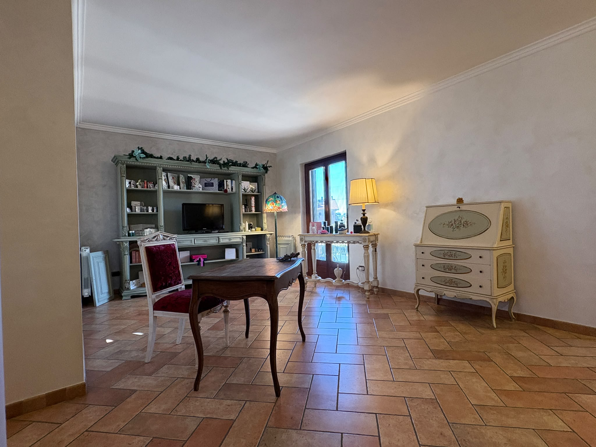 BORMIDA529-Elegante Villa unifamiliare-indipendente-signorile-3 livelli-giardino-portici