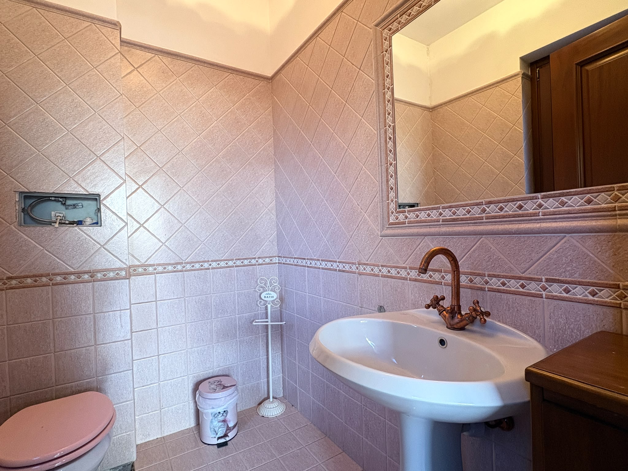 BORMIDA529-Elegante Villa unifamiliare-indipendente-signorile-3 livelli-giardino-portici