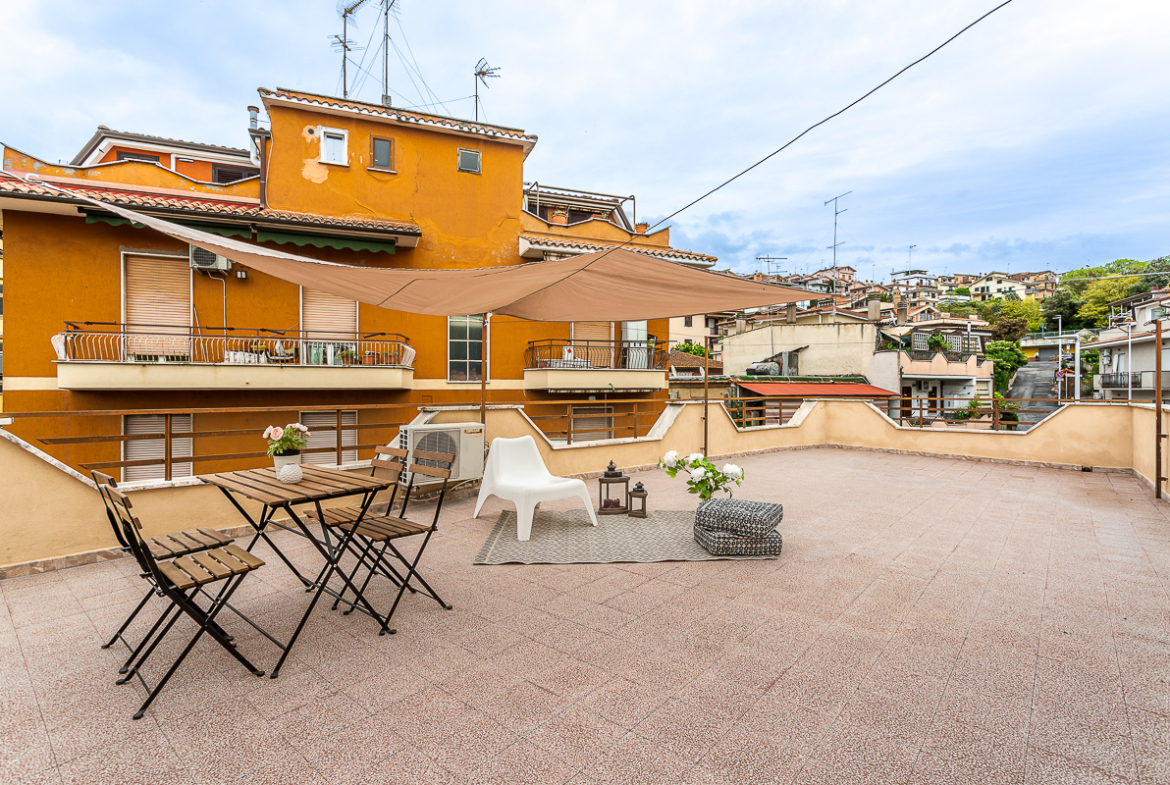 MAIELLA217- Grazioso Cielo-Terra-Ingresso Indipendente-Terrazza Panoramica